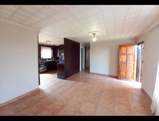 3 BEDROOM HOUSE FOR SALE IN DANVILLE EXT 5